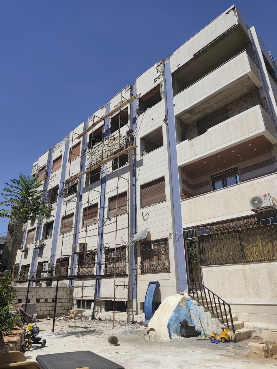 Al-Zaeem Building Façade Restoration — Barzeh, Damascus — Photo 4